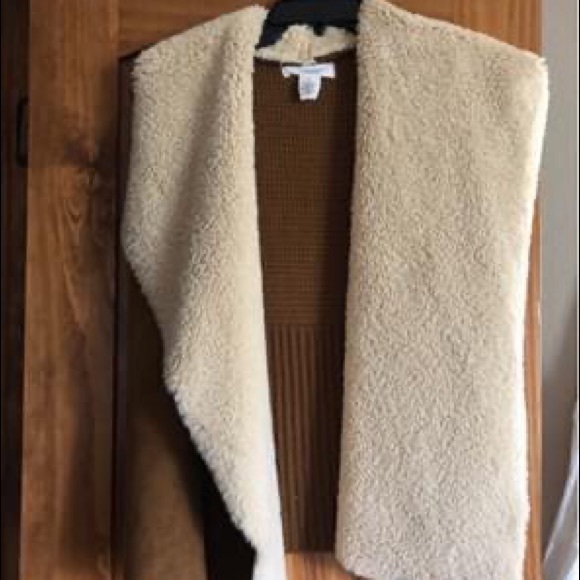 Jackets & Blazers - Faux Fur vest